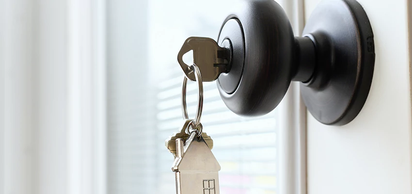 Bifold Door Knob Replacement in San Pablo, California